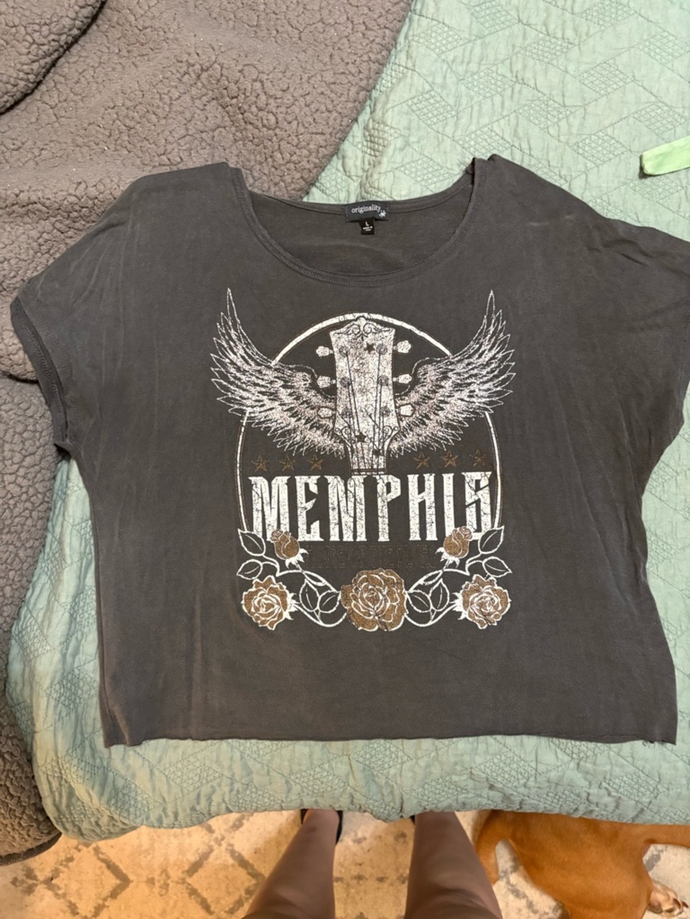 NWOT Women's dark grey 'Memphis' Graphic slightly Cropped Tee by originally